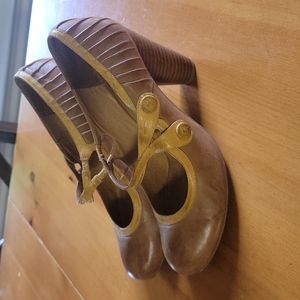 Camel and mustard yellow wooden heels